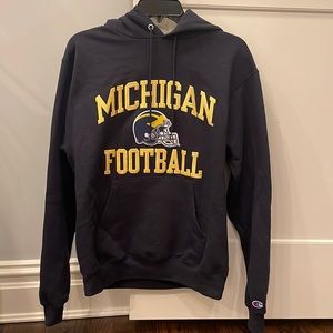 MICHIGAN FOOTBALL hoodie- never worn